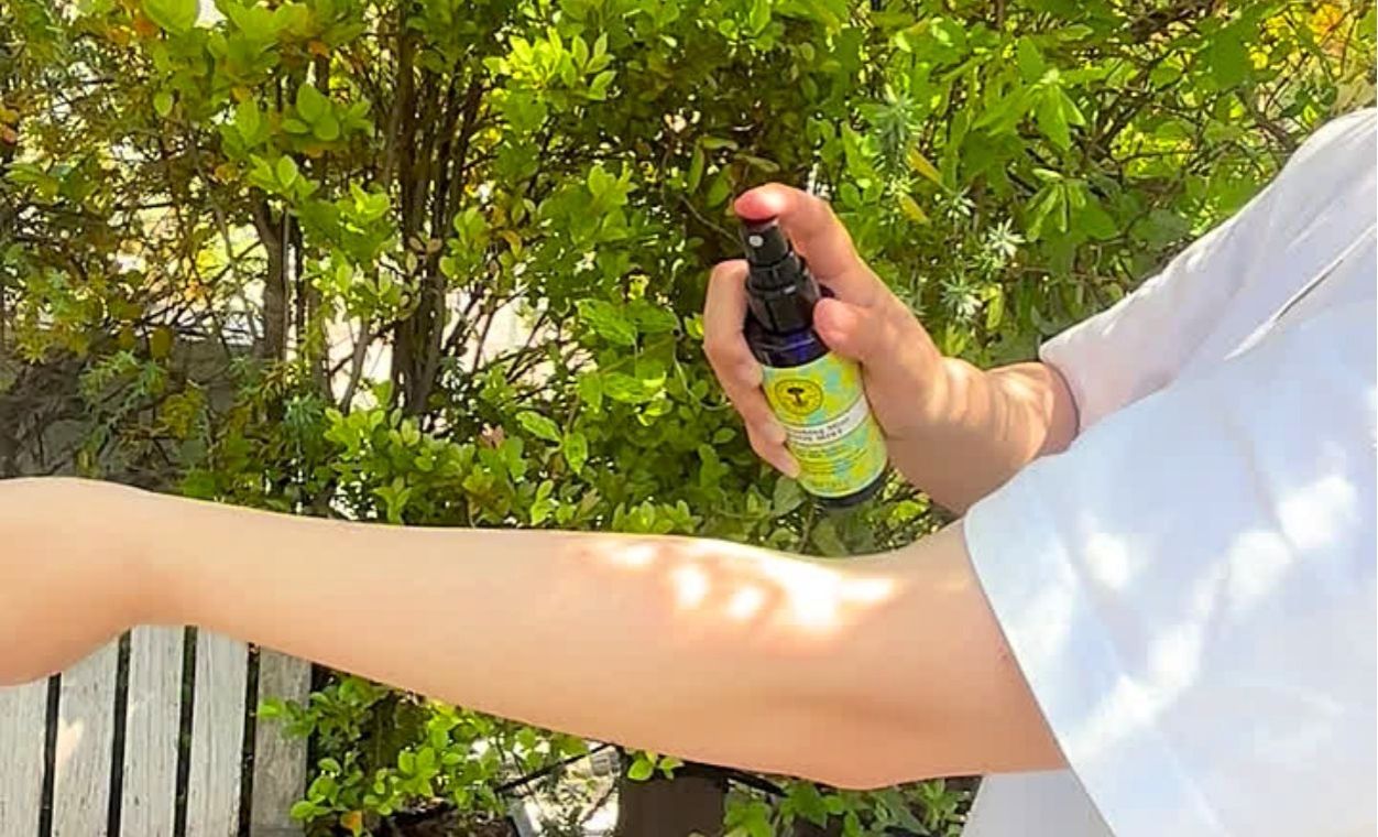 なぜ日本限定？冷感*¹ミスト“エクストラ”誕生の理由 | ニールズヤード